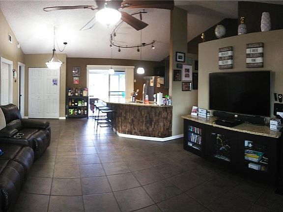 3rd image of 1657 Joyner Dr