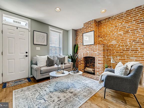 4th image of 1732 Clarkson St