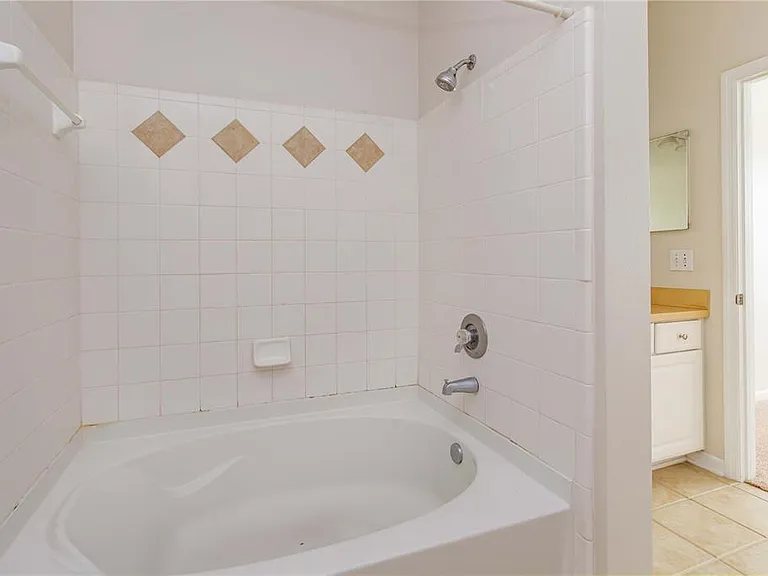 12849 Madison Pointe Cir #201 — Photo 20