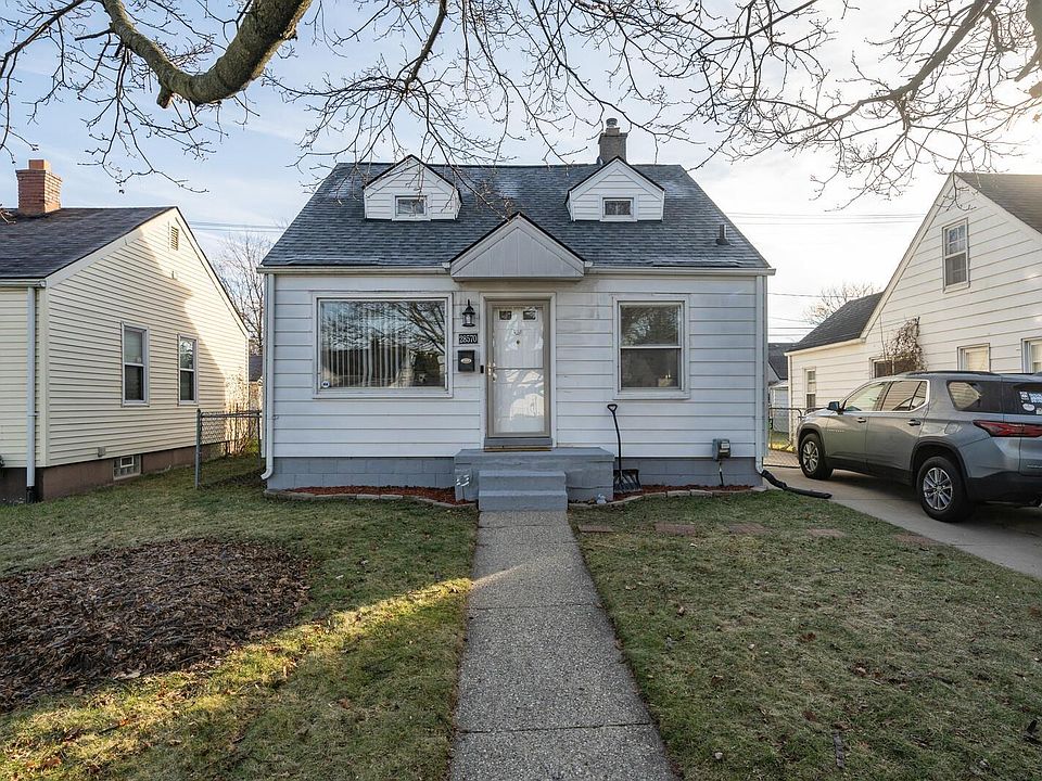 1st image of 28570 Hillview St