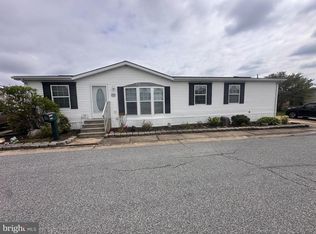 3203 Honeysuckle Ln, Middle River, MD 21220