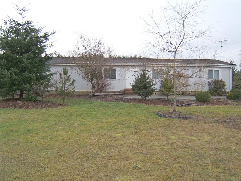 Lovely landscaped front yard