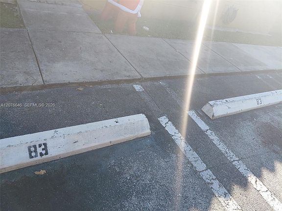 5th image of 83 NE 13th Ave #15