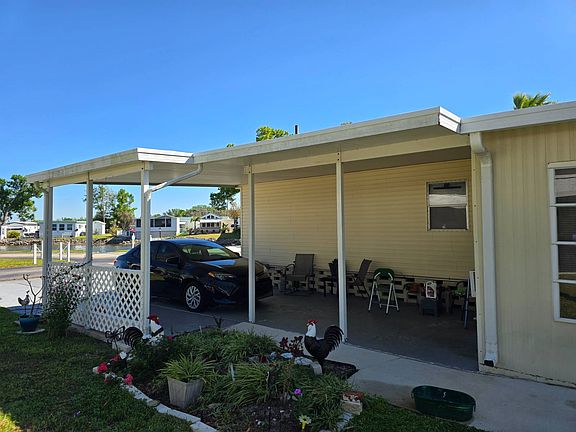 5th image of 2401 Azalea Ln #1