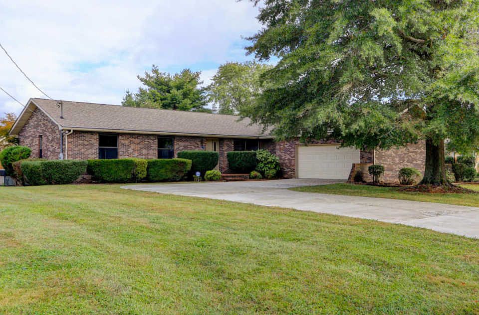 1st image of 1821 Azrock Dr