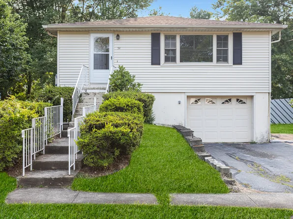 54 Sorrento Avenue, East Haven, CT 06512