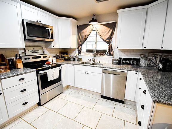 5th image of 701 Sherrill St