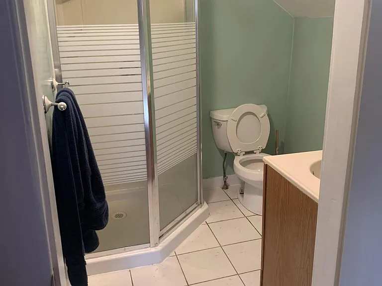 8 Floral Ave — Photo 1