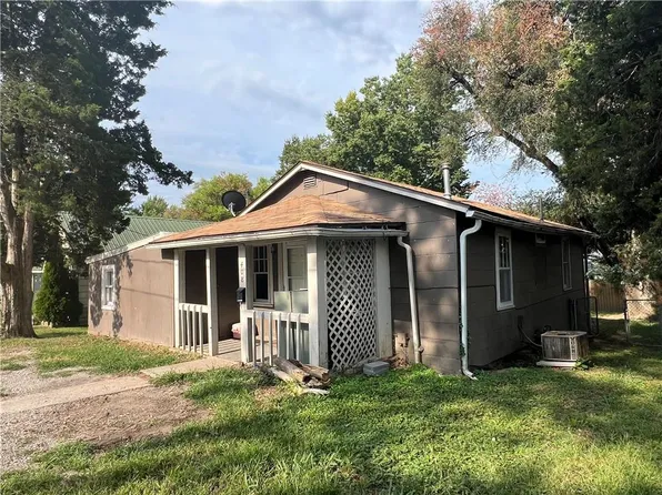 408 Forrest St, Richmond, MO 64085