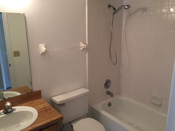 5th image of 7726 Country Pl