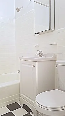 Rented by City Connections Realty | media 25