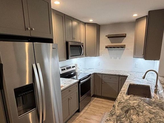 4th image of 149 Las Palmas Ln
