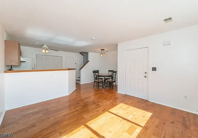 17 Livingston Rd #17 — Photo 2
