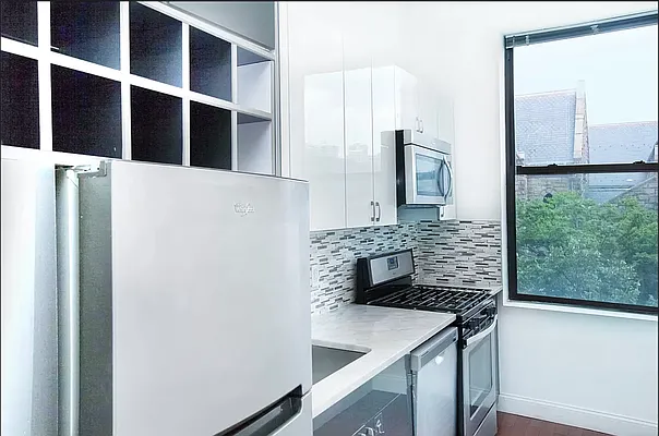 Rented by Bohemia Realty Group | media 9