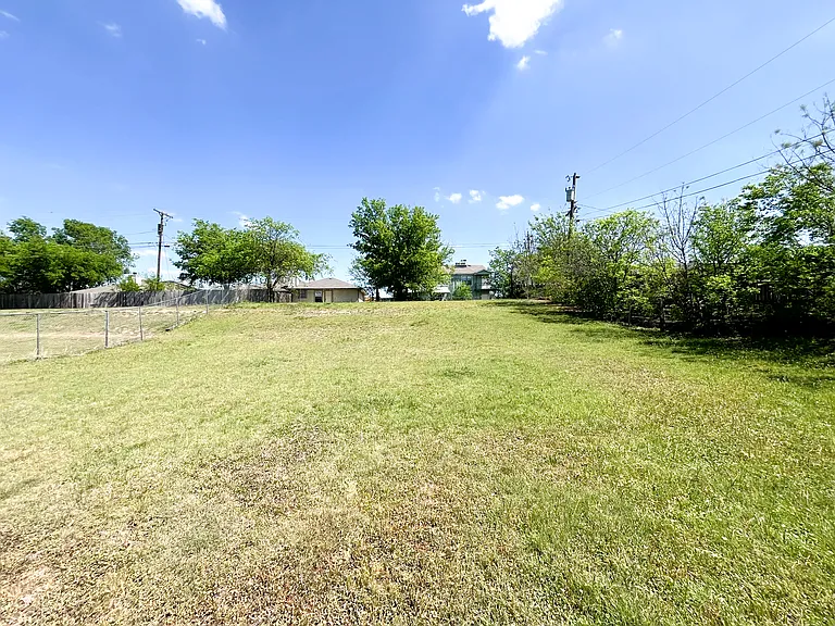 2512 Schulze Dr — Photo 46