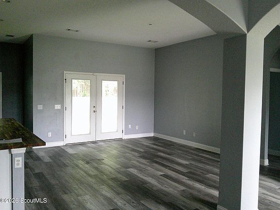 4th image of 1069 Sand Dollar Way