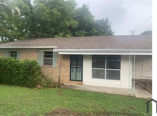 560 B Y Williams Sr Dr, Birmingham, AL 35228