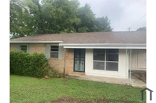 560 B Y Williams Sr Dr Photo 1 560 B Y Williams Sr Dr Photo 1