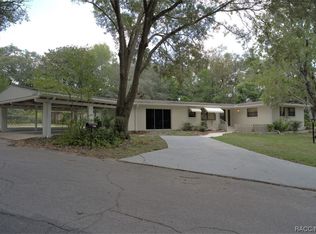 1011 N Hollywood Cir, Crystal River, FL 34429