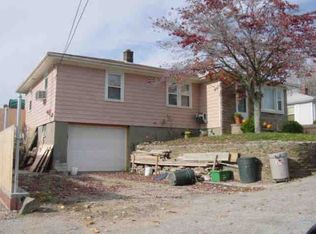 9 Alcazar Ave, Johnston, RI 02919