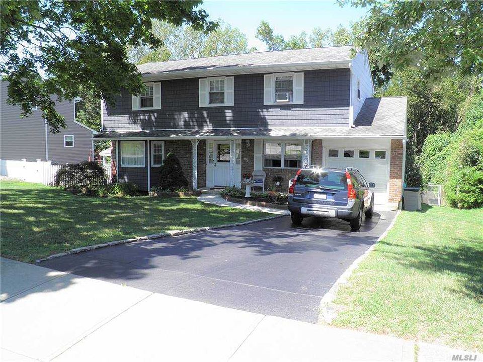 1st image of 27 Bowman Ln