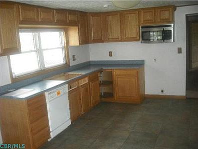 3rd image of 3755 Broadway