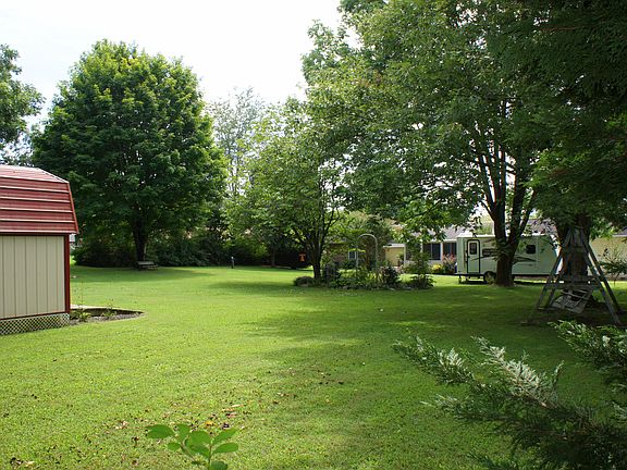 2 Sheds Stay with House