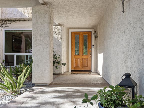 3rd image of 1354 Corte Entrada