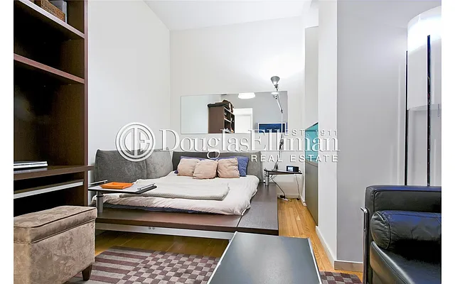 Sold by Douglas Elliman | media 26