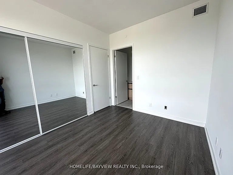 7950 Bathurst St #B-2303 — Photo 30