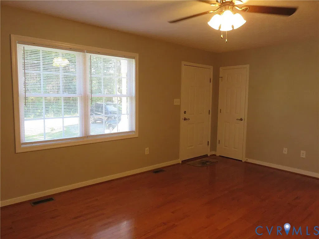 3 bed, 2.0 bath, 1040 sqft, $1,790 — Photo 2