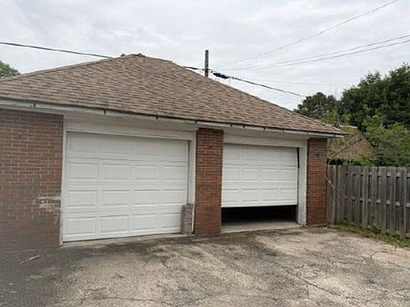 5th image of 558 N Crystal Ave