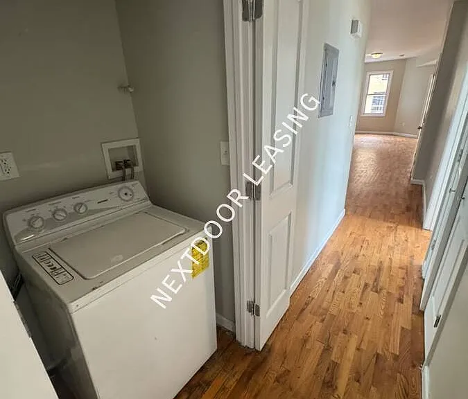7 Chelsea Ave #2M — Photo 3