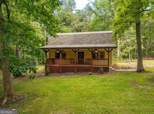 465 Waters Edge Dr, Clarkesville, GA 30523