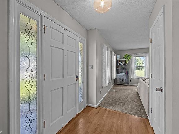 4th image of 1201 Deerfield Dr