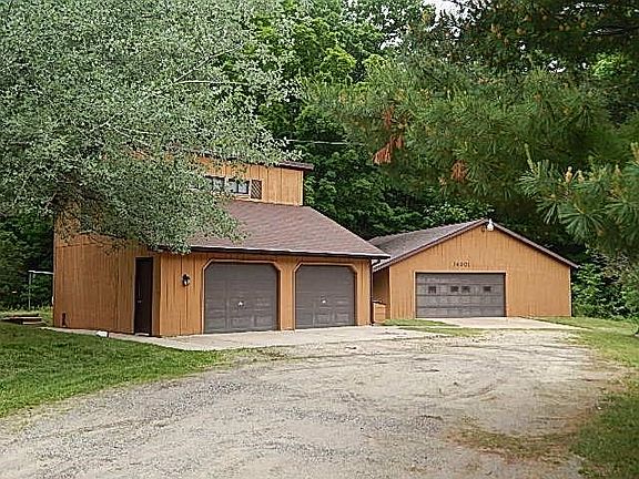 2nd image of 14201 Birch Ln