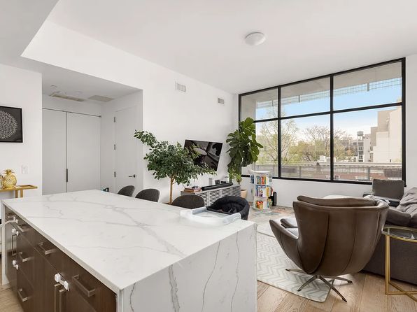 160 West St #4D