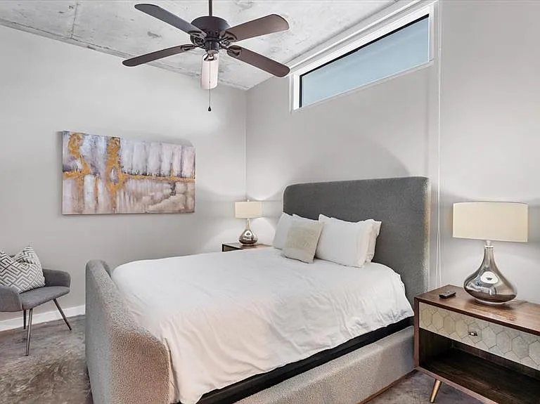 525 E Jackson St #405 — Photo 23