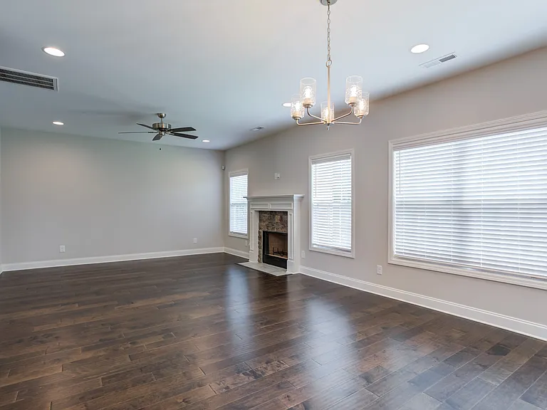 2410 Union Pointe Ln — Photo 8