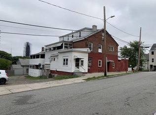 76 Springfield St, Chicopee, MA 01013