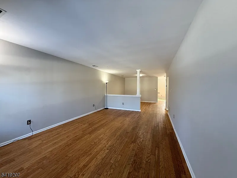 Building Photo - 313 Hannah Way
