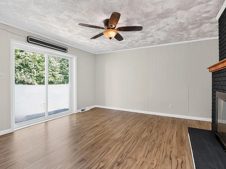 6901 Ridge Lane Rd — Photo 23