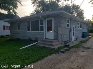 415 10th St SE, Waseca, MN 56093