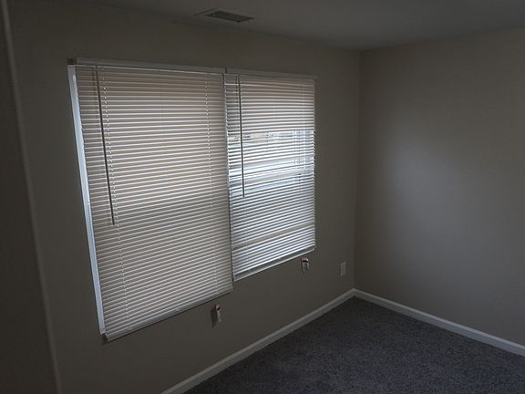 3rd image of 29055 Parkwood St