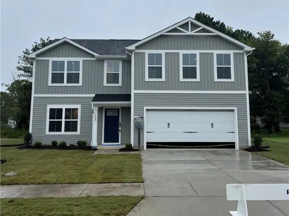 304 Pointers Dr, West Point, VA 23181