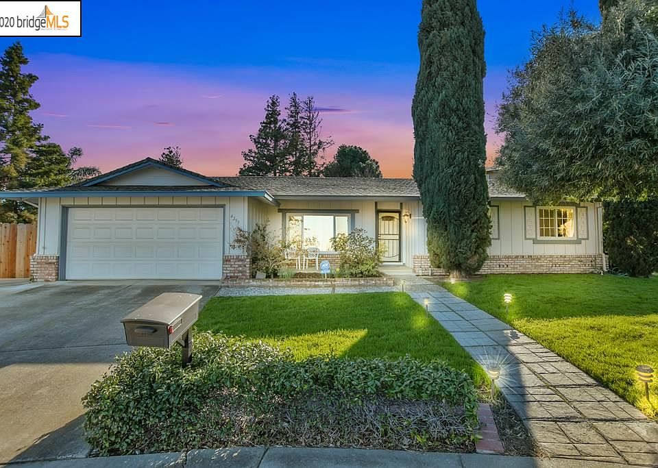 1st image of 4299 Oakdale Pl