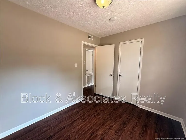 4805 Fellows Ct — Photo 10