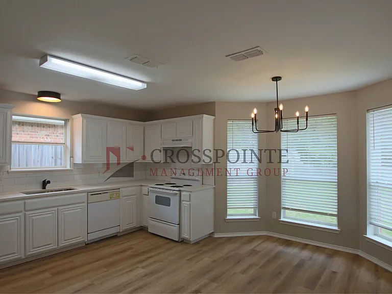 112 Ken Cir — Photo 5