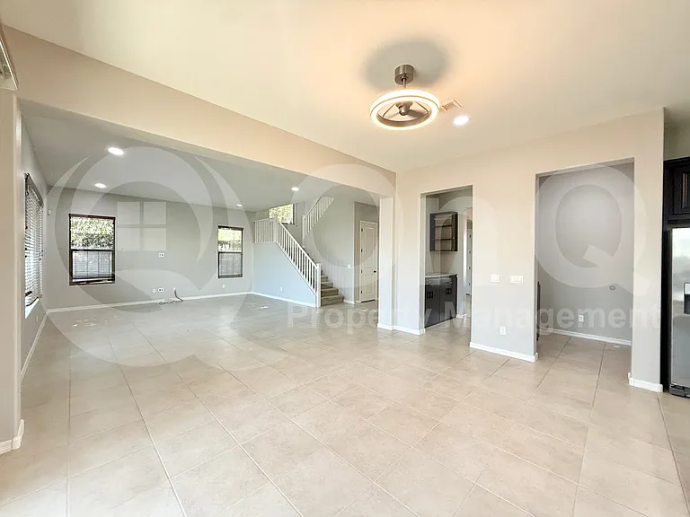 1007 E Buffalo St — Photo 4