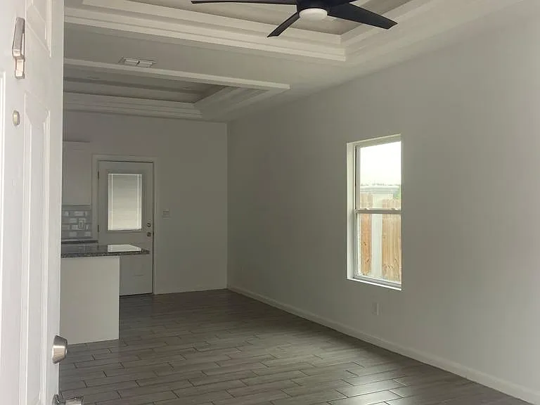 405 Rafael Dr #4 — Photo 3